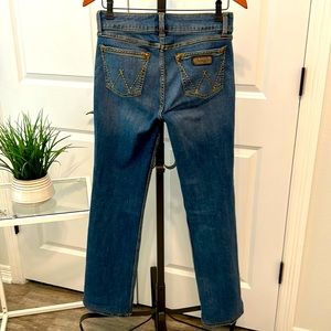 Wrangler retro jeans professionally hemmed